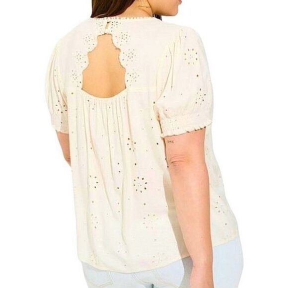 torrid Tops - NWT Torrid Abbey Eyelit Back Cutout Top Shirt Cream 2X Plus Size